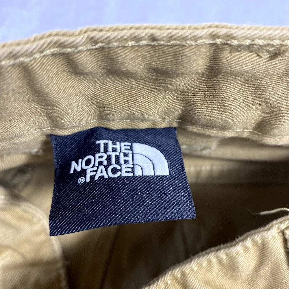 The North Face Shorts Mens 30 Khaki Nylon Chino‎ 8.5